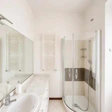 Roseto - Modern Elegance And Relaxation Apartment Triest
